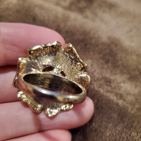 Flower ring - Picture 4 of 6